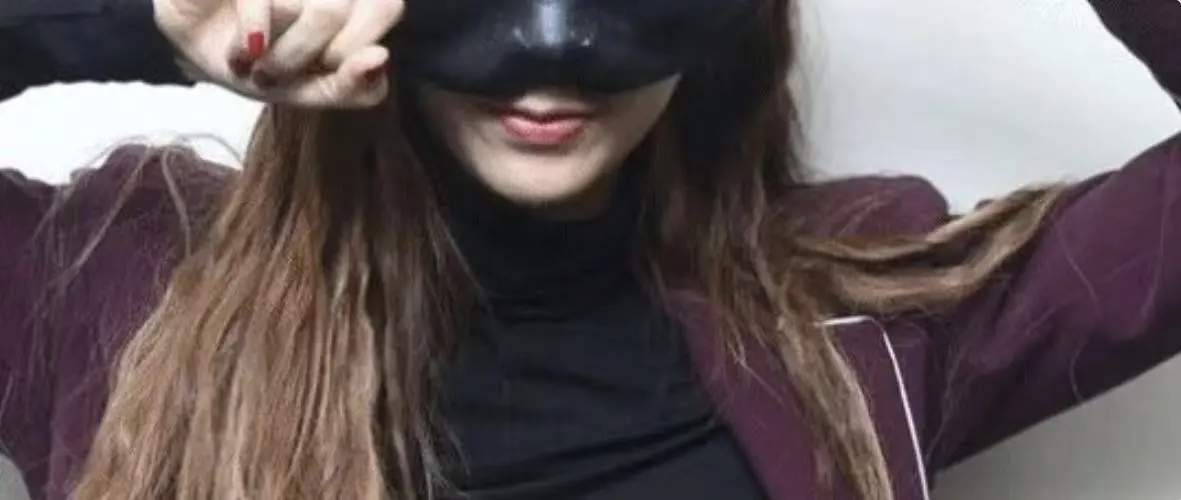 她居然悄悄带我入圈,探索BDSM的魅力与禁忌 一